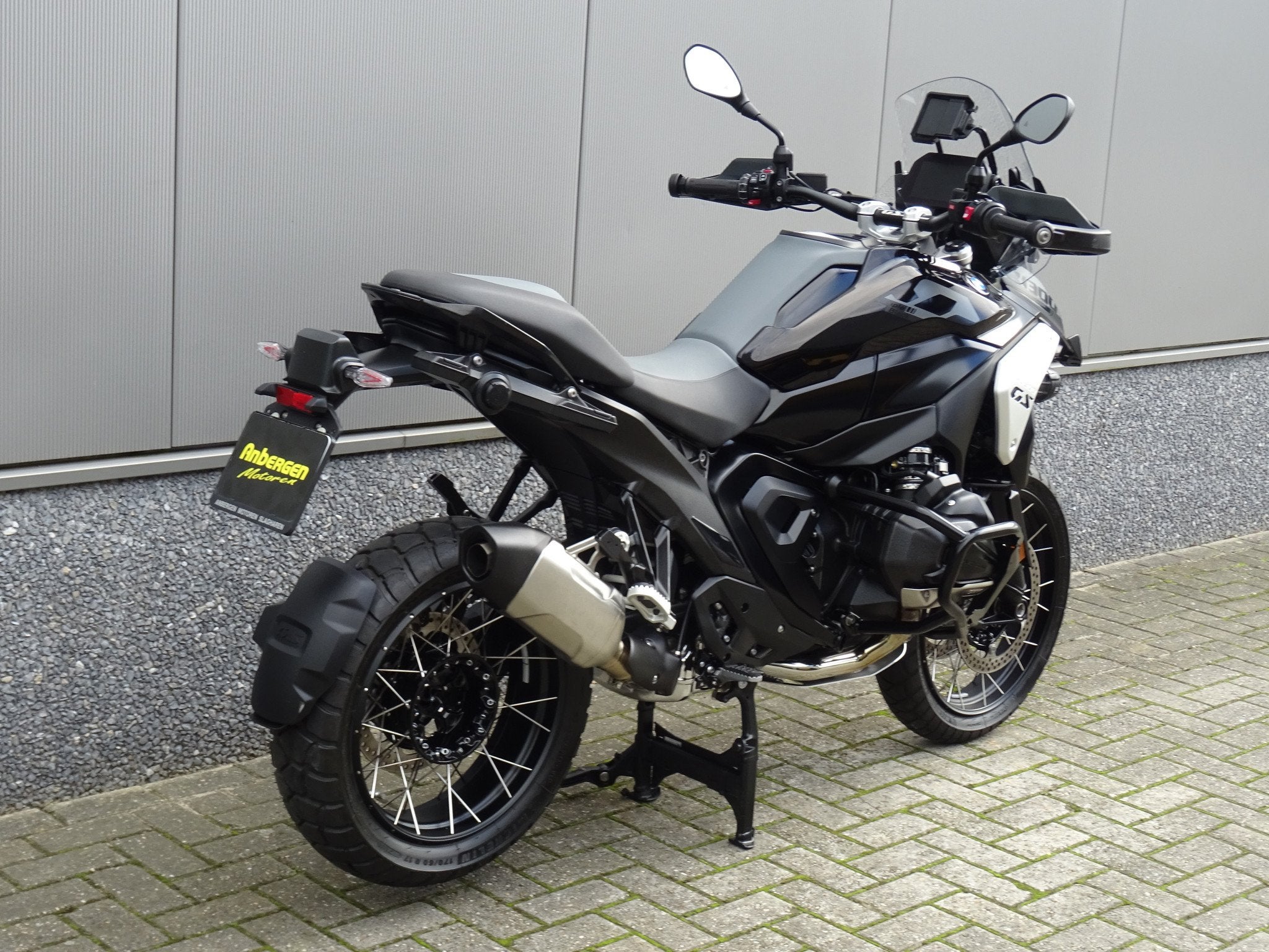 BMW R 1300 GS TRIPLE BLACK (bj 2024), Toermotor, 1300 cc, Gebruikt, Bedrijf