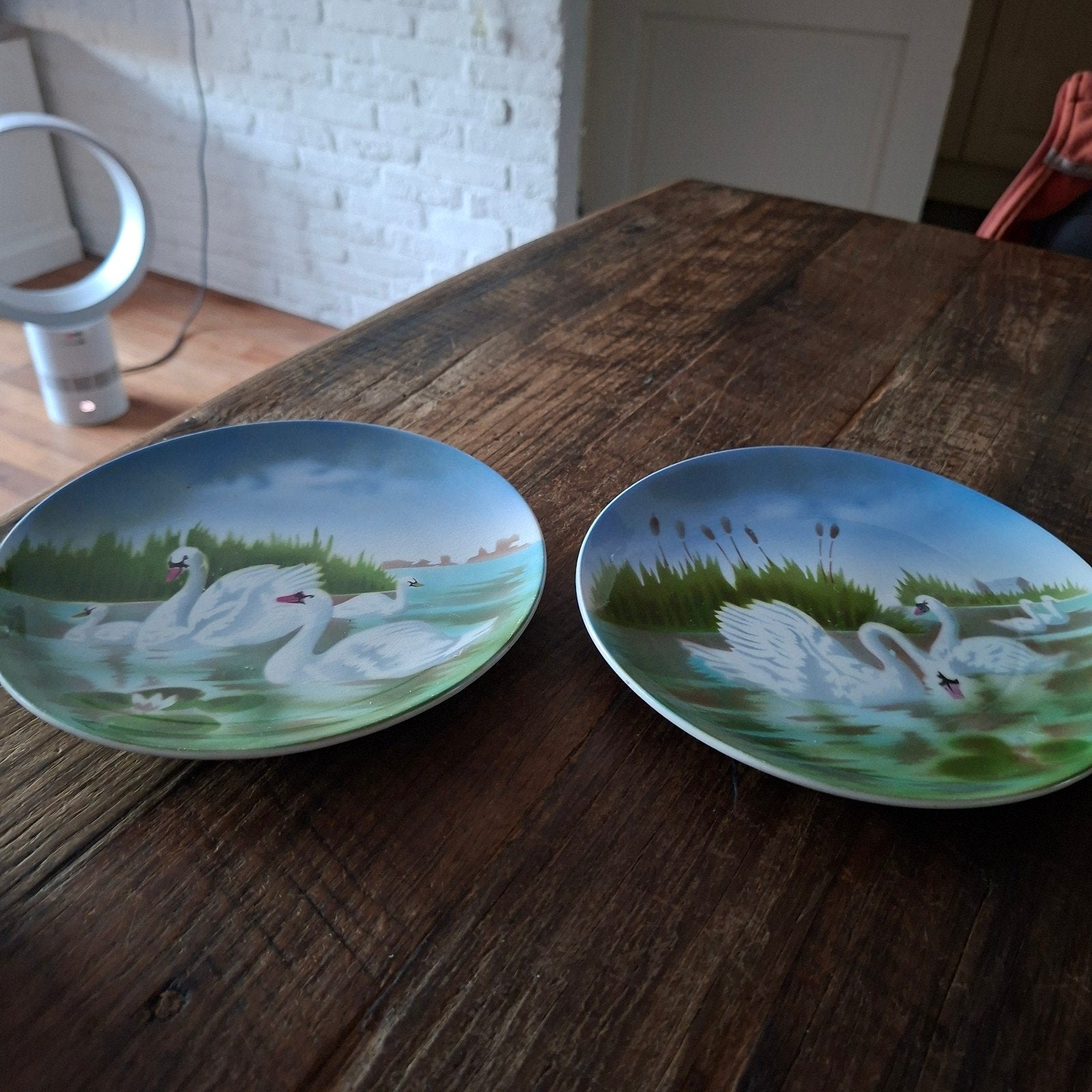 2 Antieke Borden met Zwanen erop 18 cm groot, Antiek en Kunst, Ophalen of Verzenden