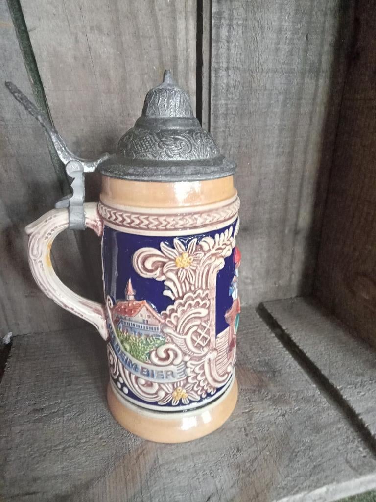 Duitse Bierpul 0.33L met metalen deksel, veelkleurig, Antiek en Kunst, Ophalen of Verzenden