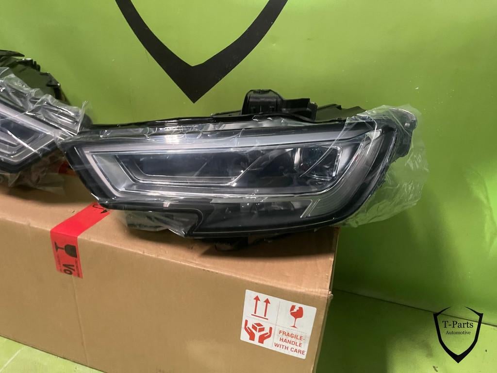 audi a3 koplamp lamp 8v0941034c 8v0941033c, Auto-onderdelen, Verlichting, Info@fabrikant.eu, Fabrikant BV, Fabrikantstraat 1
1000 AA  Amsterdam, NL