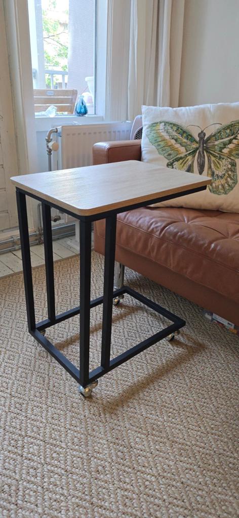 Bijzettafel op wielen - Hout en Metaal, Minder dan 55 cm, Gebruikt, Modern, Industrieel, Rechthoekig