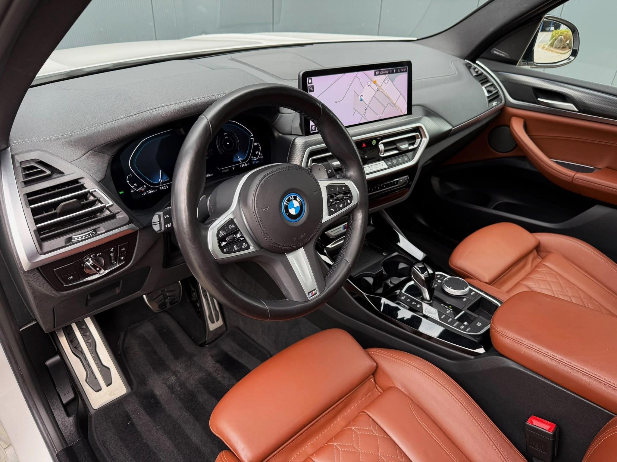Foto 2 van BMW X3 xDrive30e M-Sport pano tr.hk H&K 360cam Maxton