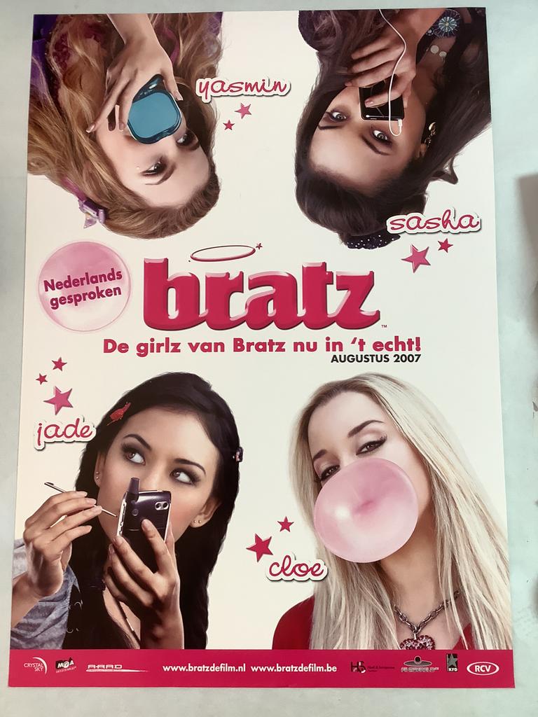 BRATZ   filmposter   70-100 cm, Alle leeftijden, Ophalen of Verzenden, Zo goed als nieuw