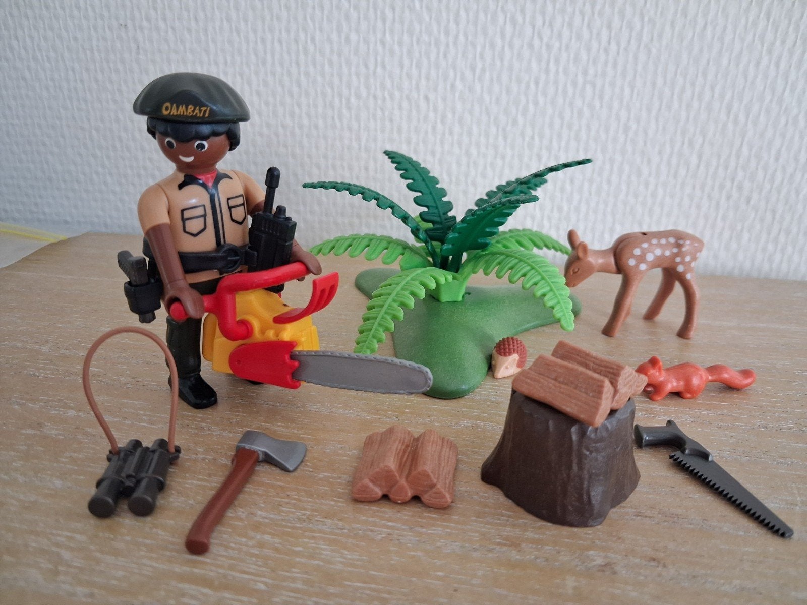 playmobil boswachter met hout, kettinzaag en bosdieren, Ophalen of Verzenden, Zo goed als nieuw, Complete set, Overige typen