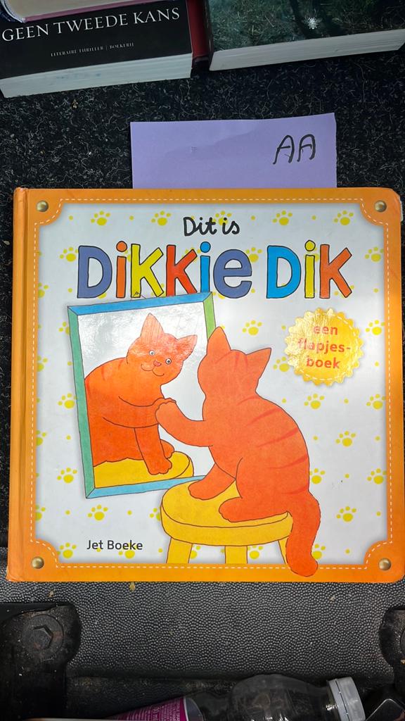 Dit is Dikkie Dik - Een flapjesboek, Boeken, Ophalen of Verzenden, Zo goed als nieuw, Uitklap-, Voel- of Ontdekboek, 0 tot 6 maanden