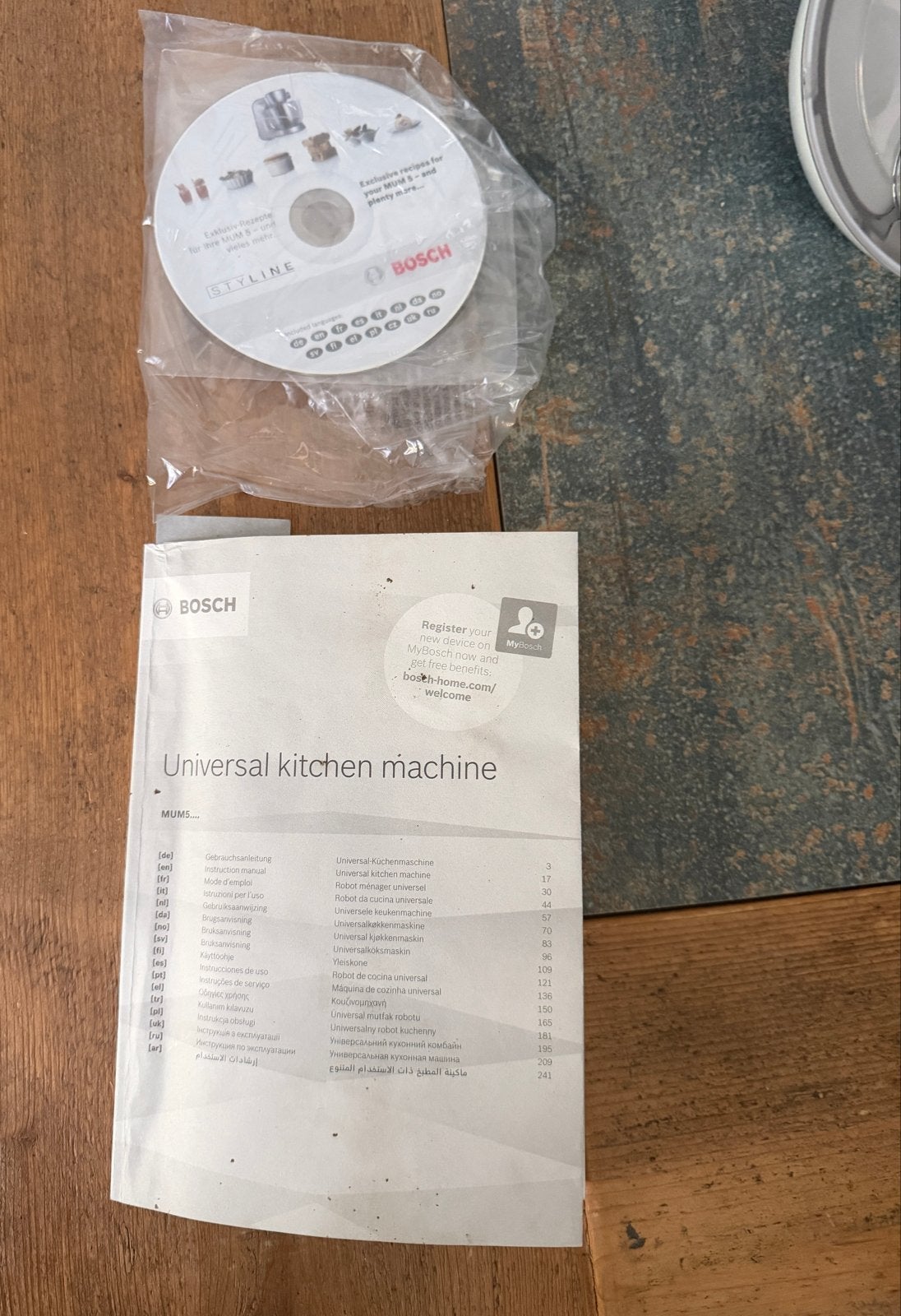 Bosch MUM52 Keukenmachine met accessoires, Witgoed en Apparatuur, Keukenmixers, Ophalen of Verzenden, Zo goed als nieuw, Vaatwasserbestendig