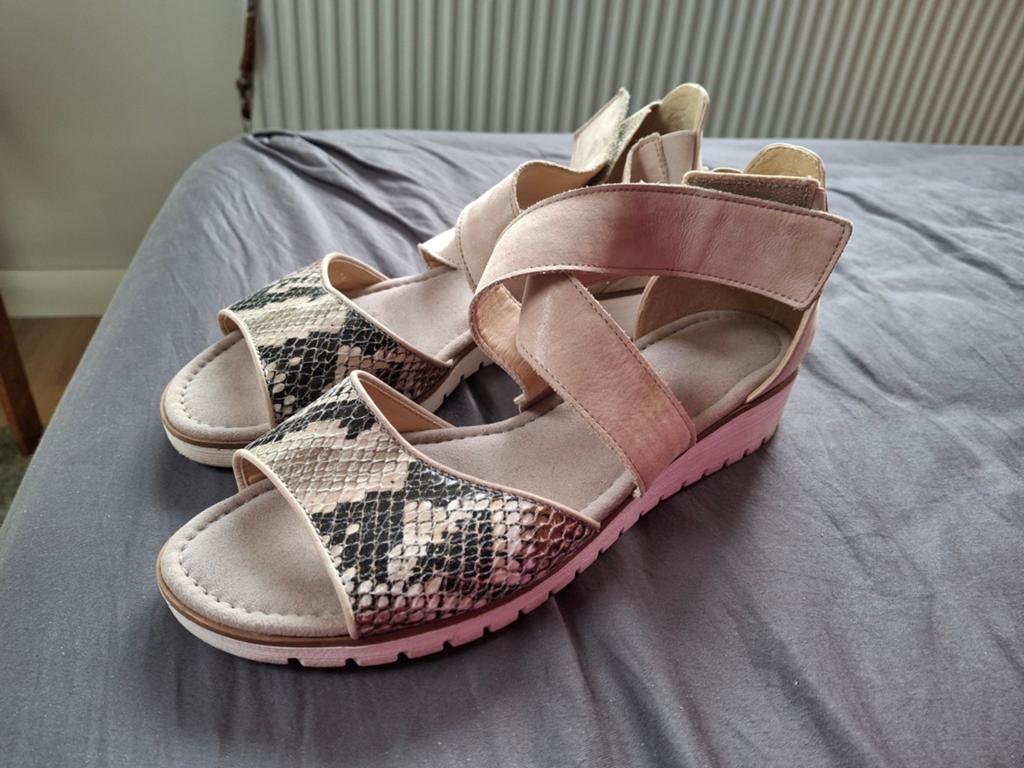 Gabor sandalen maat 7.5 zo goed als nieuw, Beige, Gabor, Zo goed als nieuw, Sandalen of Muiltjes