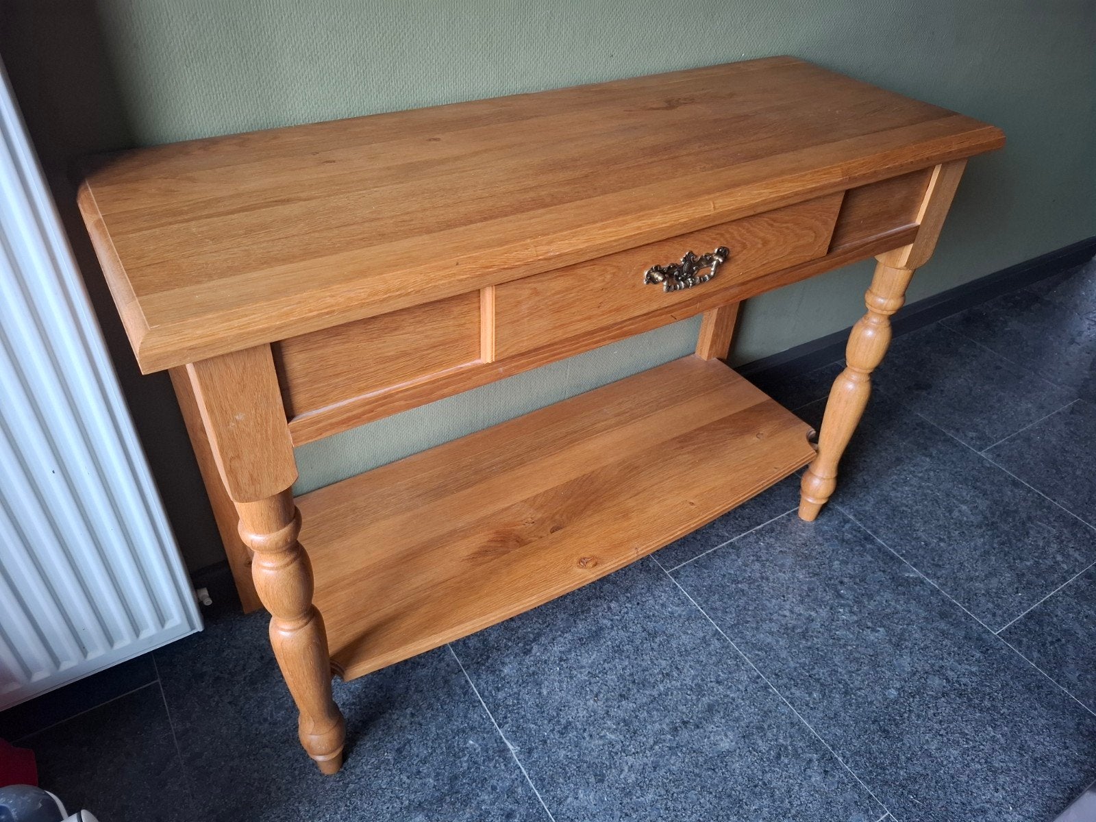 Eikenhouten sidetable met lade en plank, Ophalen, Gebruikt, 100 tot 150 cm, Klassiek