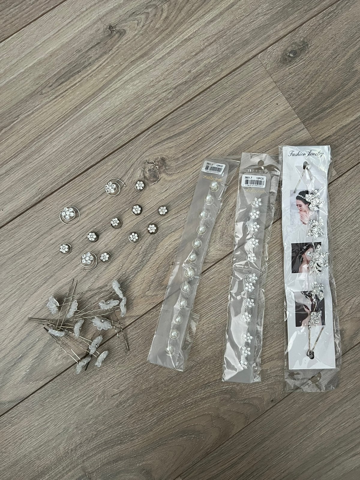Nieuwe accessoires voor bruidskapsel, Ophalen of Verzenden, Nieuw, Zilver, Accessoires