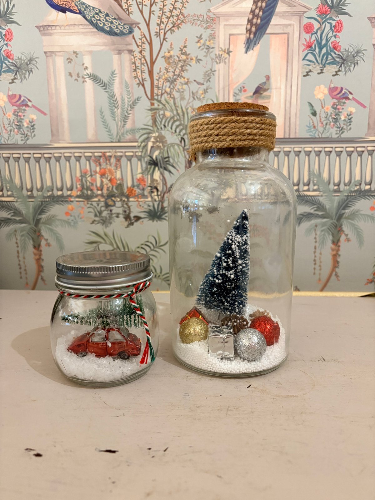 Prachtige Kerstset van 2 Glazen Potten met Wintertaferelen, Ophalen of Verzenden, Zo goed als nieuw