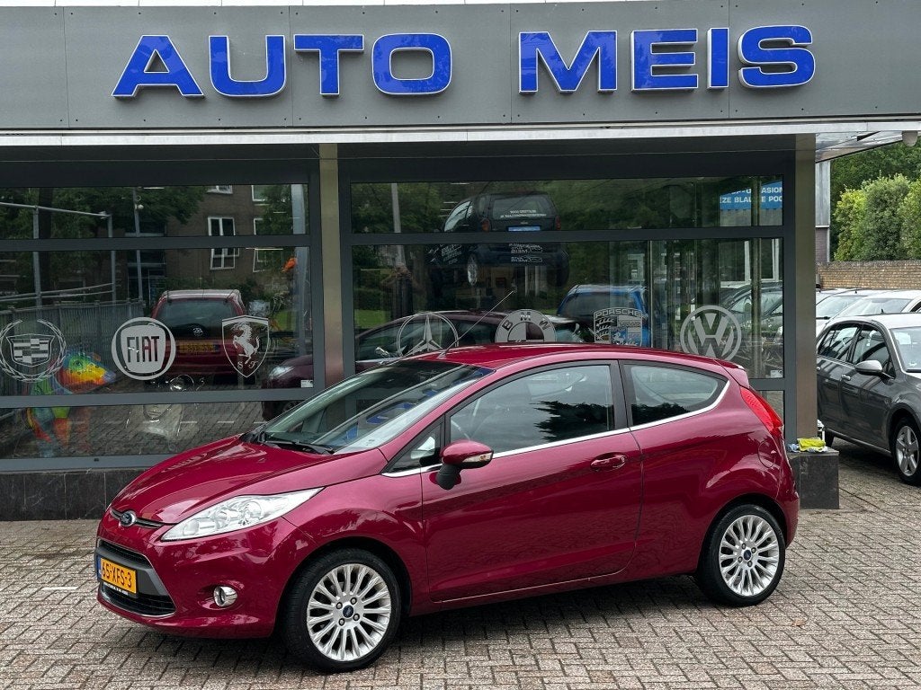 Ford FIESTA 1.25  Titanium  Airco Cruise Telefoon Trekhaak N, Auto's, Ford, Voorwielaandrijving, Euro 5, 4 cilinders, 82 pk