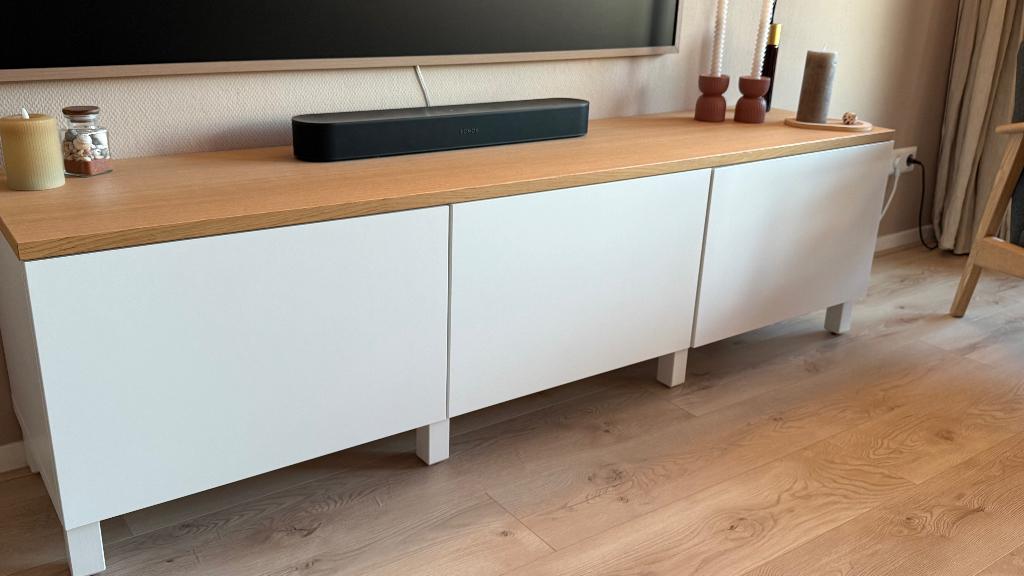Ikea Besta TV dressoir op pootjes met topblad 180 cm breed, Ophalen, Overige materialen, 150 tot 200 cm, Zo goed als nieuw