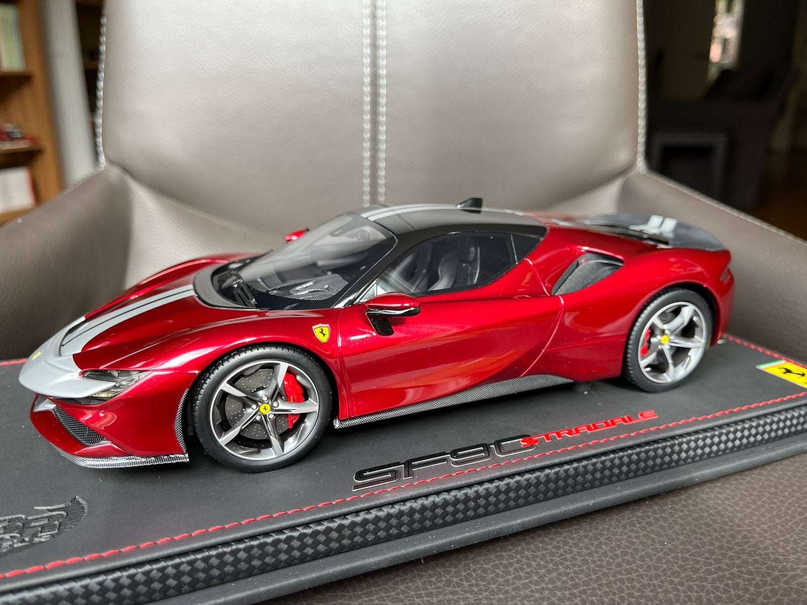 BBR Ferrari SF90 Stradale Assetto Fiorano Rosso Fuoco 1:18, Ophalen of Verzenden, Nieuw, Auto, Overige merken
