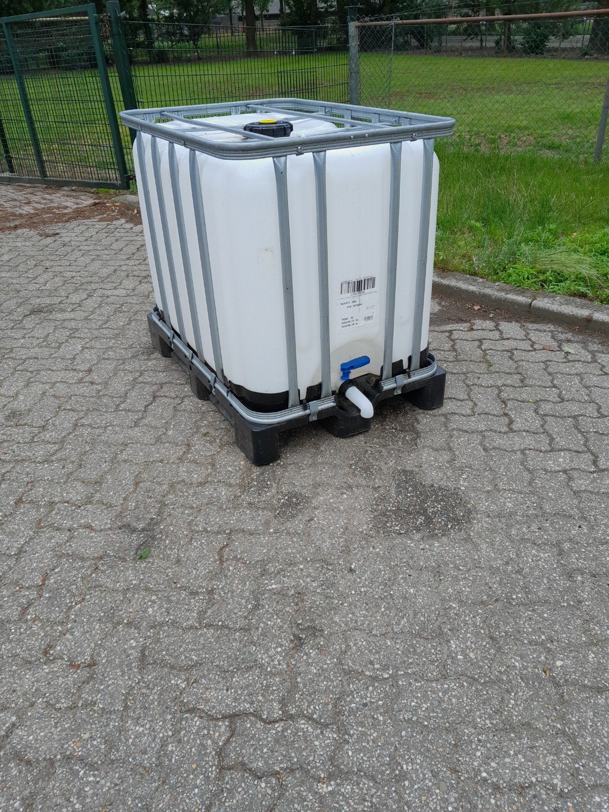 IBC Watertank 600L met kraan, Ophalen, Kunststof, Gebruikt, Met kraantje