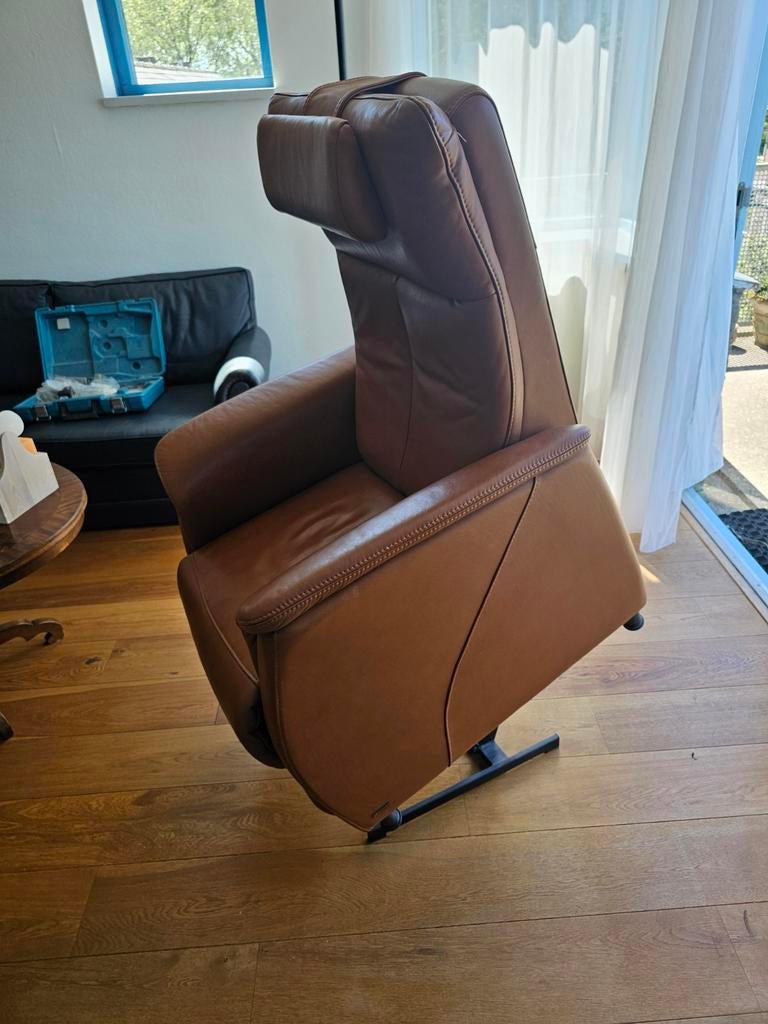 Comfortabele relaxfauteuil - sta op stoel -Goede staat, Huis en Inrichting, Fauteuils, Ophalen, Gebruikt, Modern comfort, 75 tot 100 cm