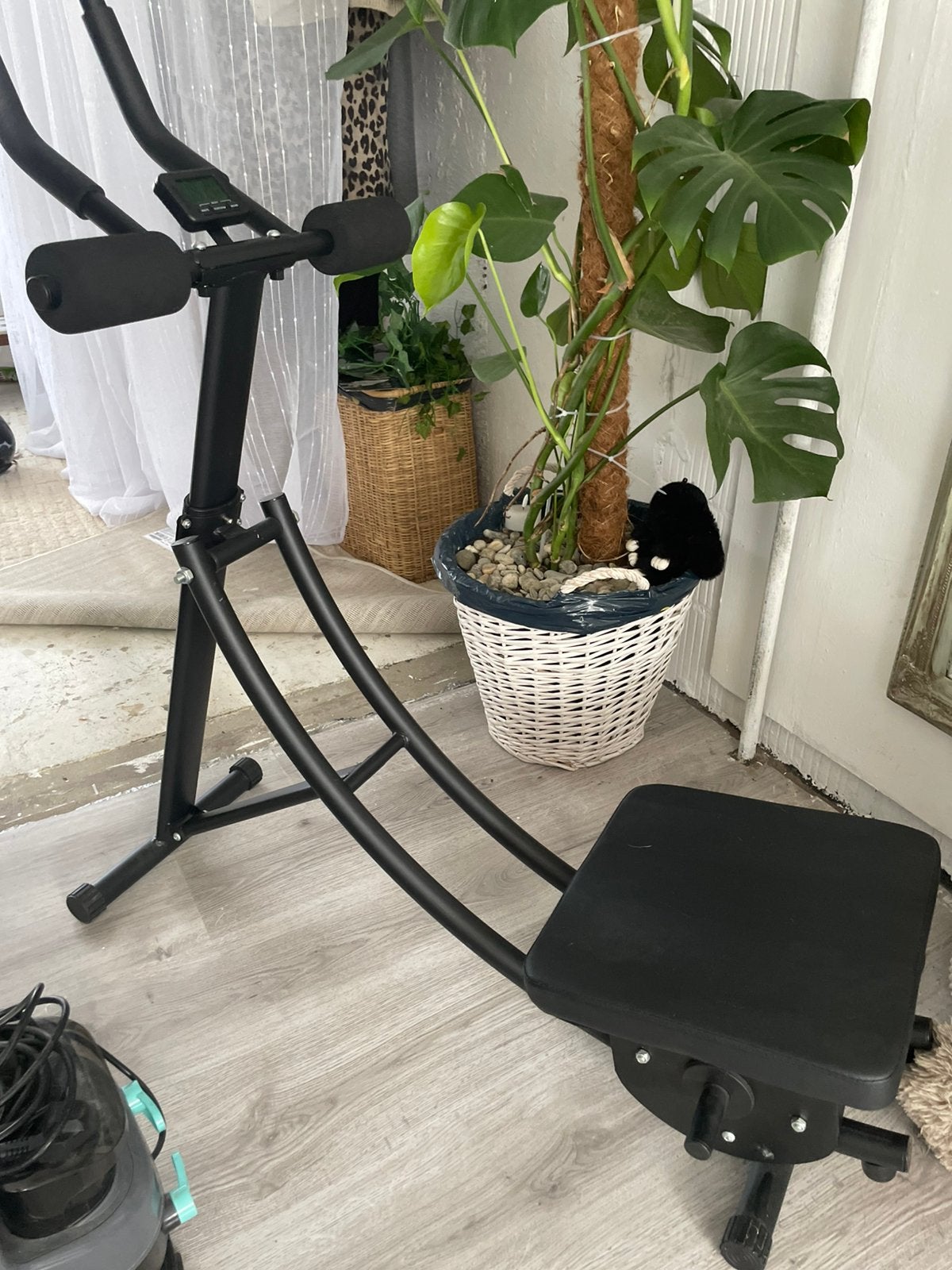 De Luxari Ab-Trainer Pro is de compacte buikspiertrainer, Ophalen, Zo goed als nieuw, Buik, Hometrainer