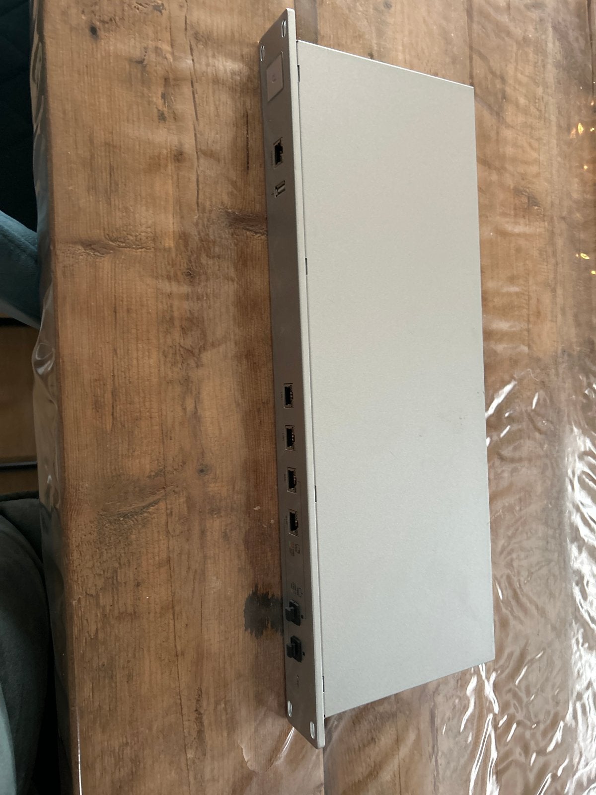 Ubiquiti UniFi Security Gateway Pro 4 (USG-PRO-4), Computers en Software, Ophalen of Verzenden, Zo goed als nieuw, Router