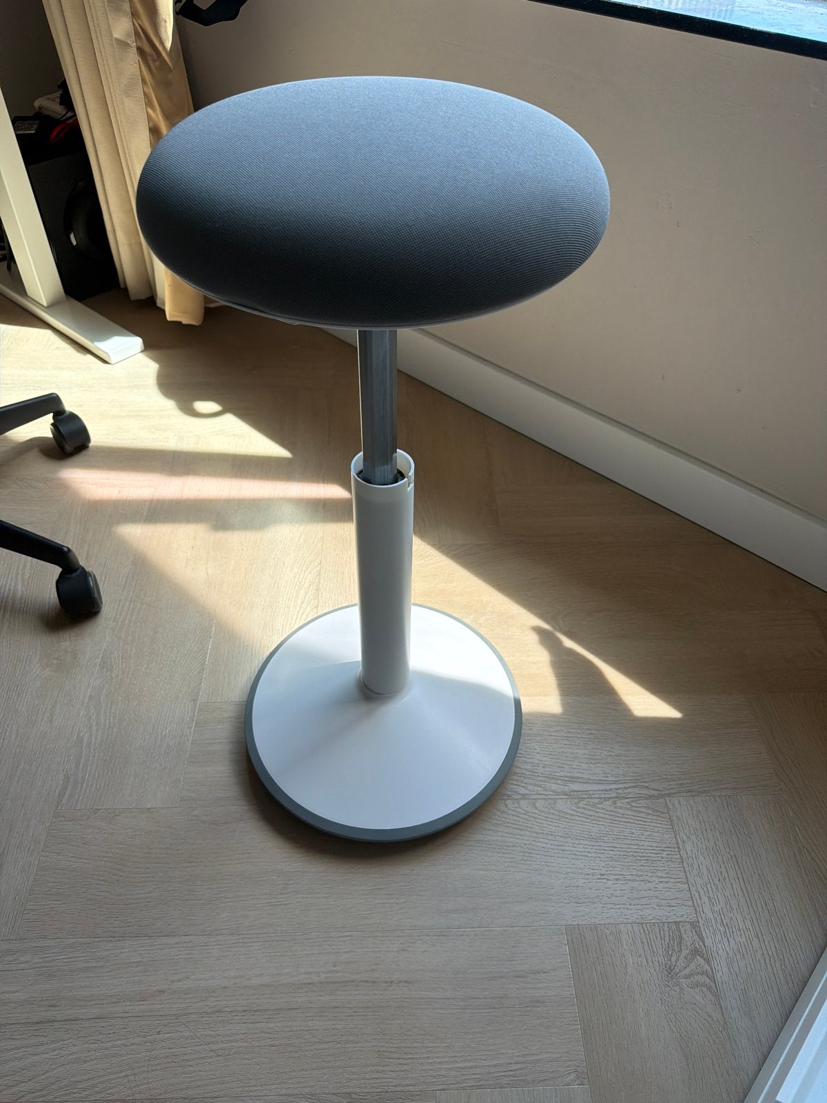Ergonomische Wobble Stool  - Grijs, Huis en Inrichting, Ophalen, Zo goed als nieuw, Eén, Stof