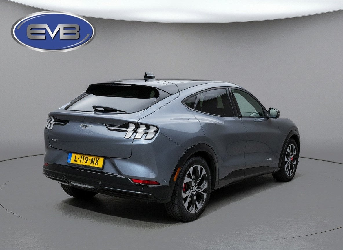 Ford Mustang Mach-E Extended AWD 98 kWh, panoramadak, leder,, Automaat, Dealer onderhouden, 98 kWh, Gebruikt