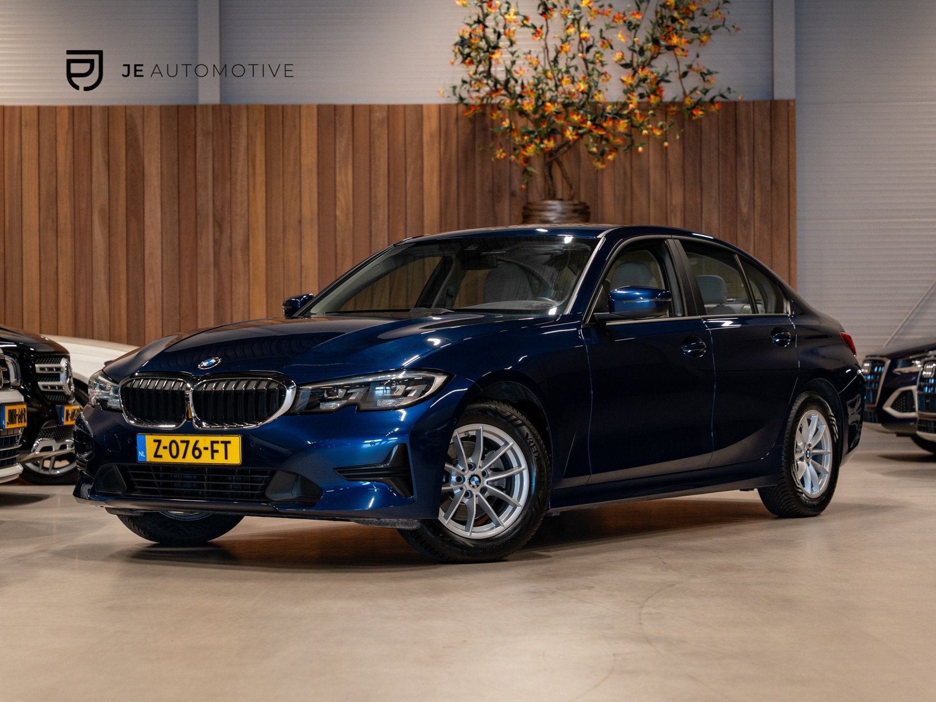 BMW 3-serie 320i Executive, Facelift, Apple Carplay, Navi, L, Auto's, Automaat, 1998 cc, Achterwielaandrijving, Gebruikt
