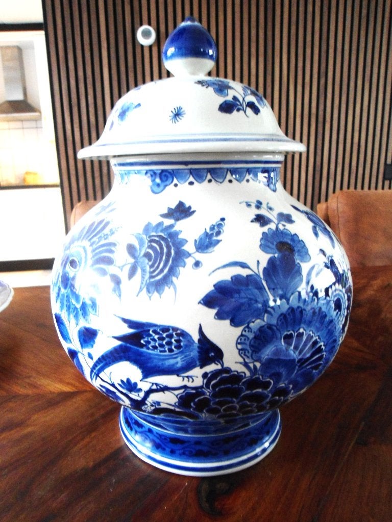 Grote Royal delft blauwe buikvaas met deksel nr. 437, Ophalen