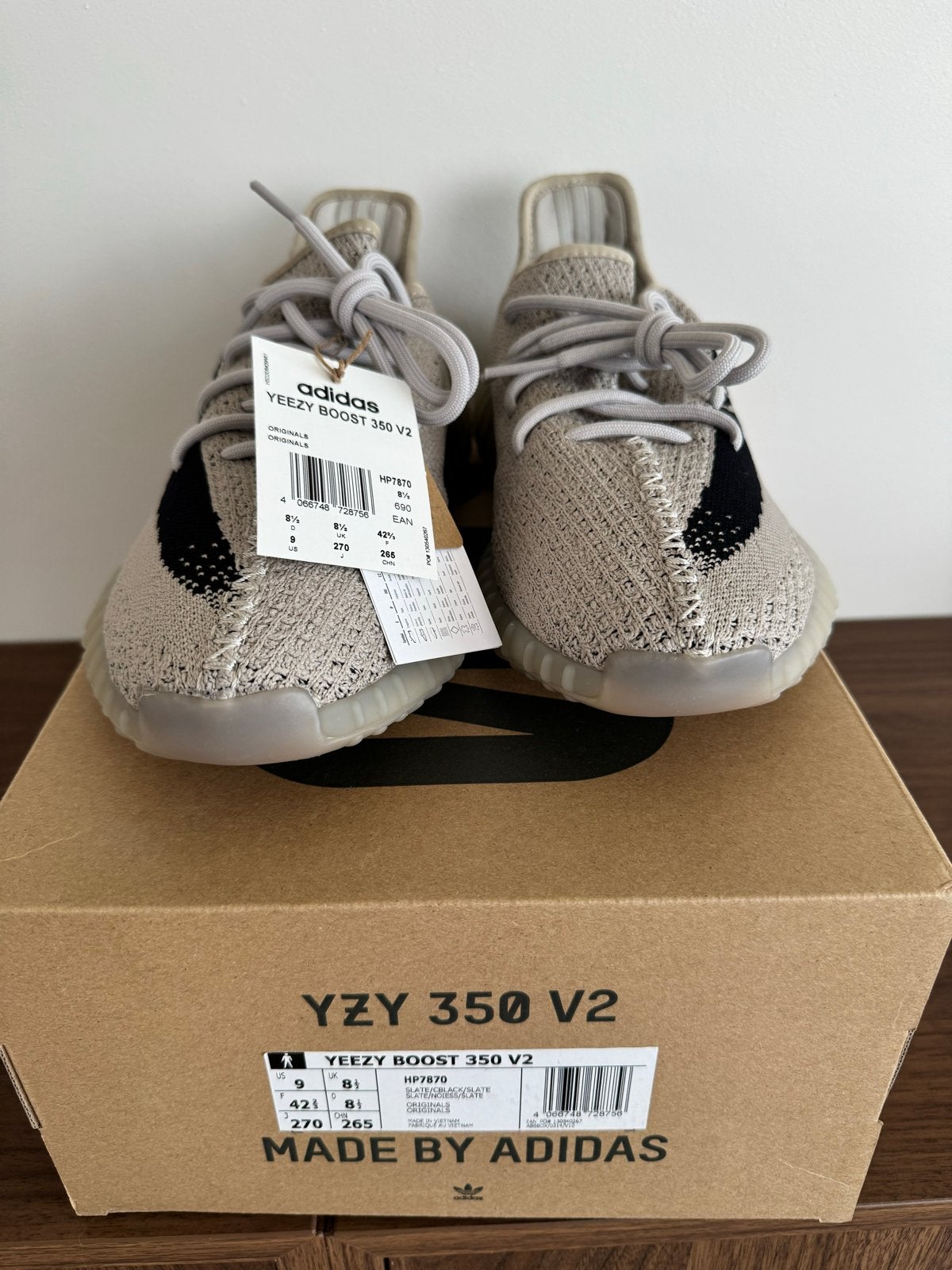 Adidas Yeezy Boost 350 V2  Slate 42 2/3 - Nieuw met bon, Kleding | Heren, Schoenen, Ophalen of Verzenden, Nieuw, Overige kleuren