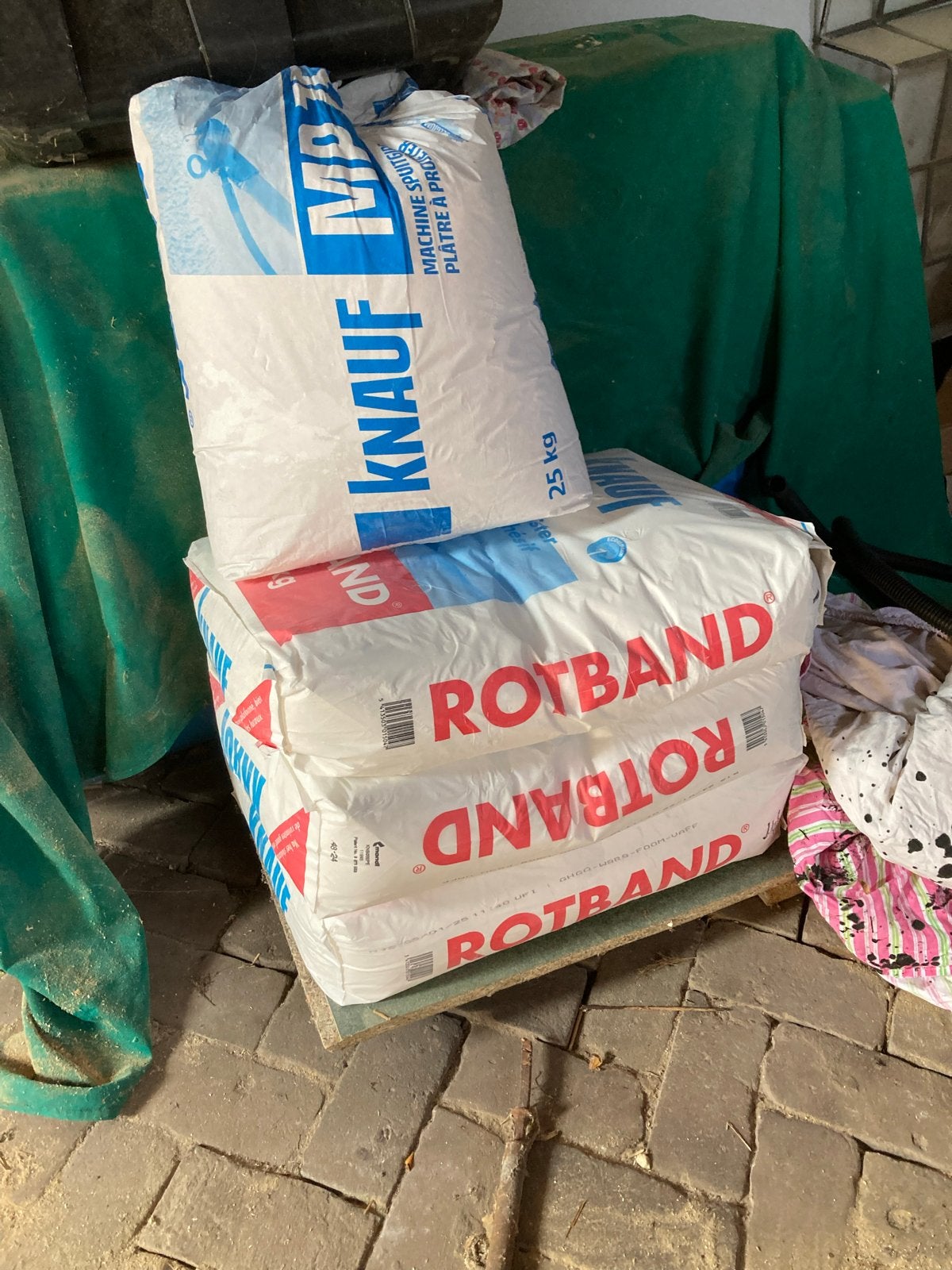 Knauf MP 75 en 3 zakken Rotband gipspleister - 25 kg zakken, Doe-het-zelf en Verbouw, Overige Doe-het-zelf en Verbouw, Ophalen