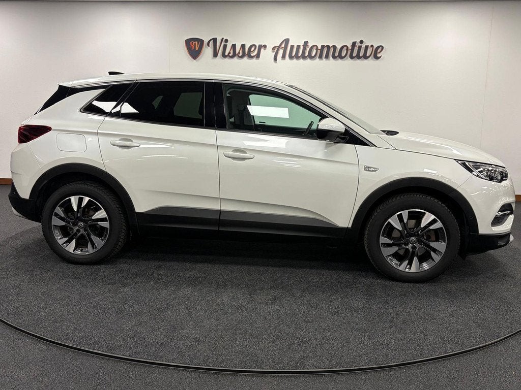 Opel Grandland X 1.2 Turbo Innovation*Winter-pakket*Camera*E, Voorwielaandrijving, Euro 6, 1199 cc, Wit