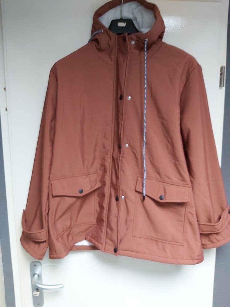 Dames jas. Nieuw, Ophalen of Verzenden, Nieuw, Maat 46/48 (XL) of groter, Bruin