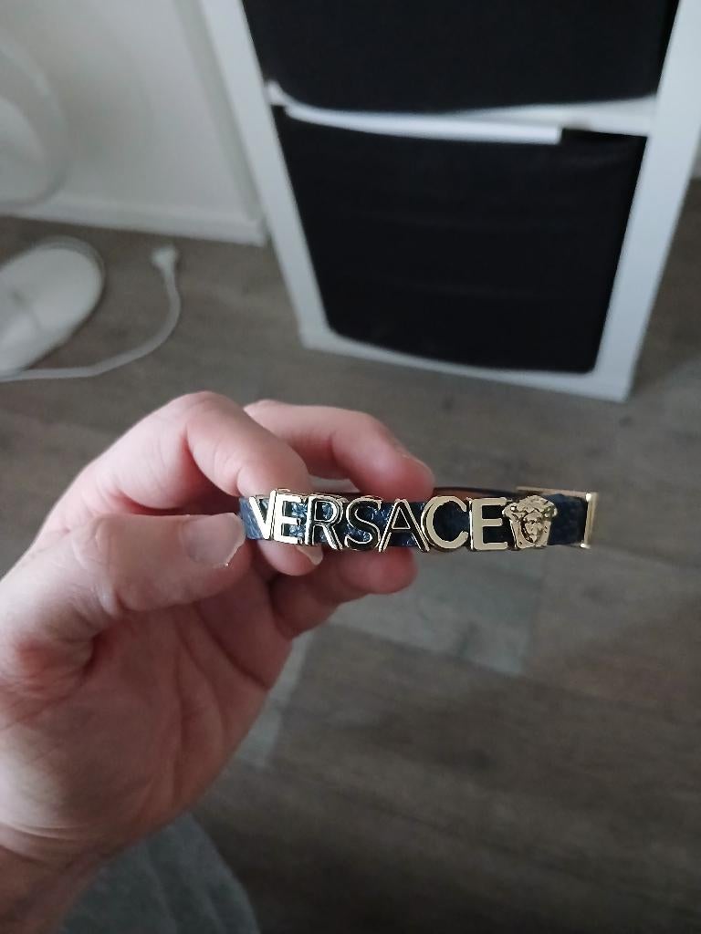 Versace armband 15 euro (versace,gucci,louis vuitton), Sieraden, Tassen en Uiterlijk, Armbanden, Ophalen of Verzenden, Zo goed als nieuw