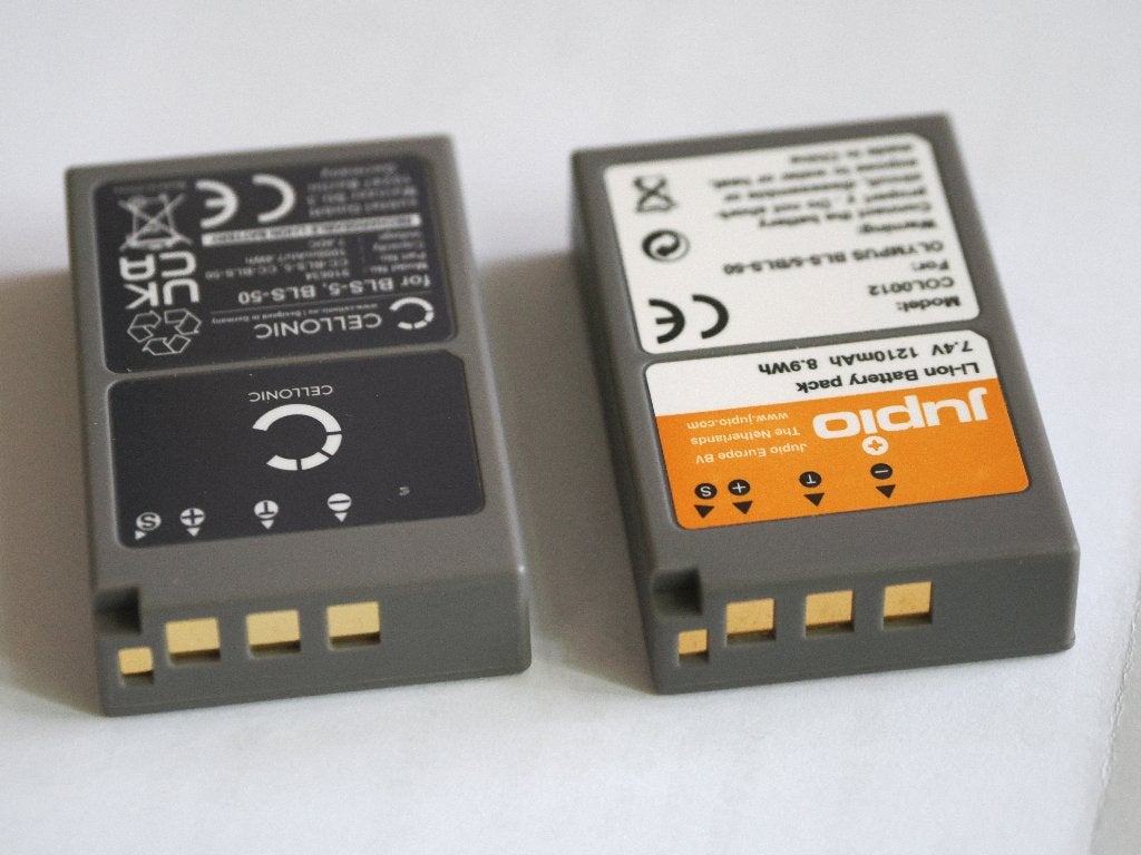 2 accu's Olympus  BLS-50, Ophalen of Verzenden, Gebruikt, Olympus, Accu