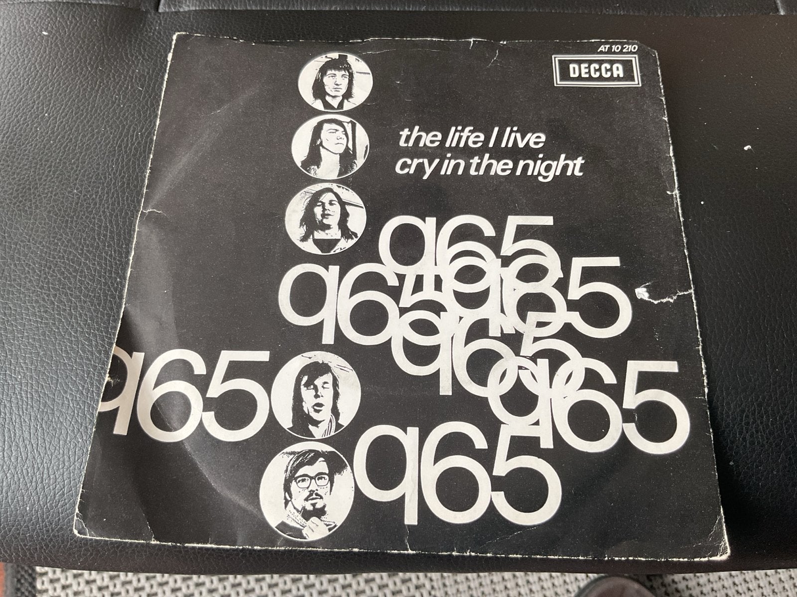 Q65 - The Life I Live / Cry In The Night (Vinyl Single), Cd's en Dvd's, Vinyl Singles, Gebruikt, 7 inch, Ophalen of Verzenden