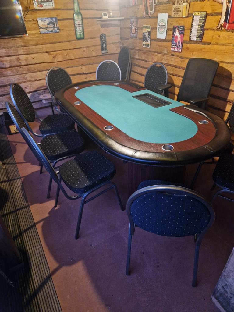 Pokertafel in goede staat, Ophalen, Zo goed als nieuw