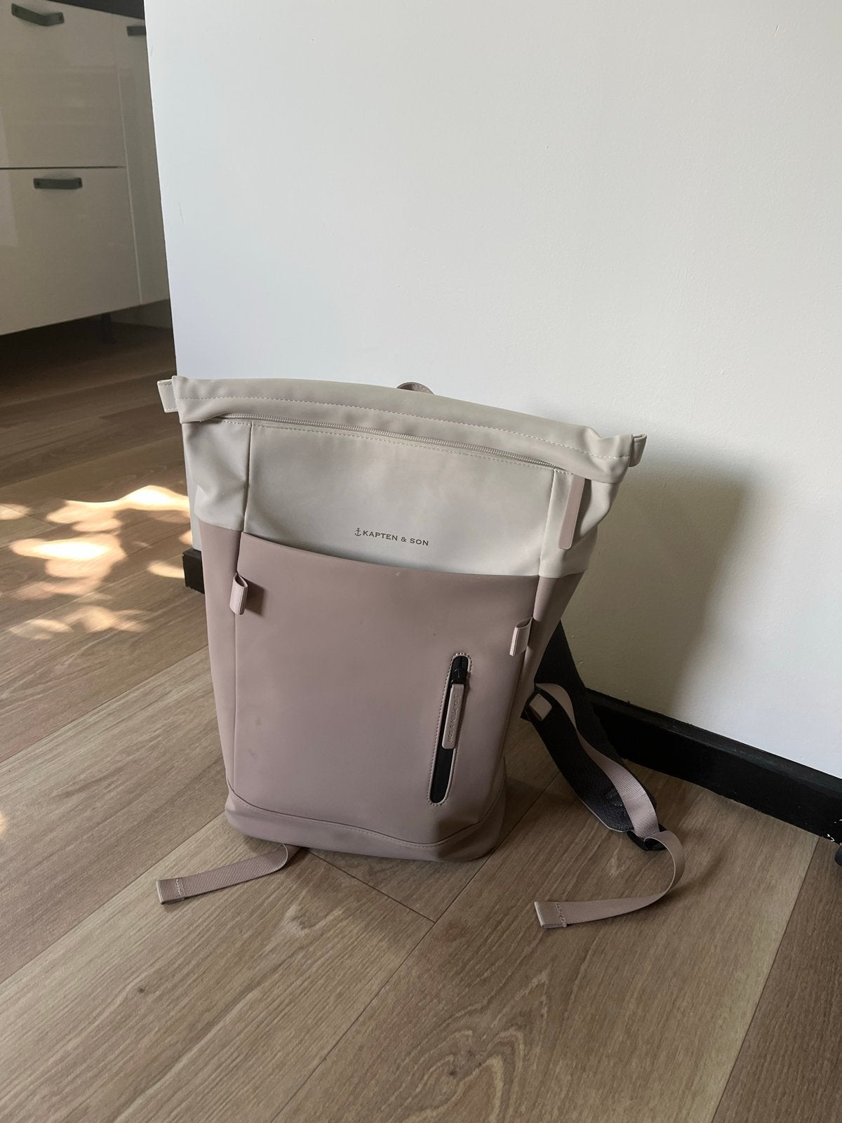 Kapten & Son rugzak - Beige/Roze, 25 tot 40 cm, Zo goed als nieuw, Waterdicht, Ophalen