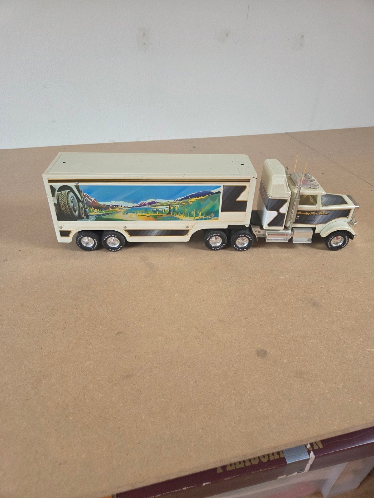 2 Vintage Nylint Mack Trucks met trailers, Ophalen, Gebruikt
