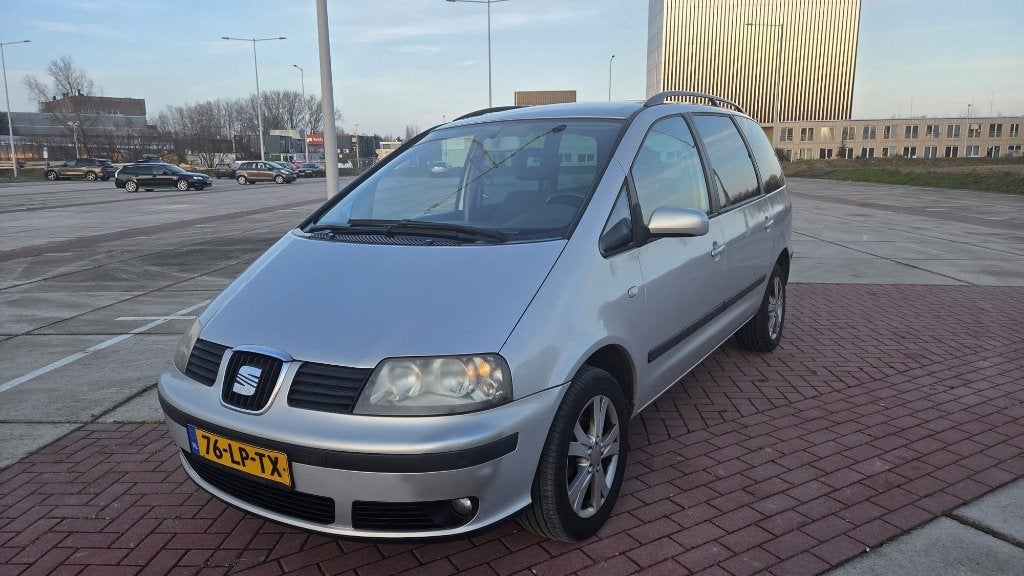 Seat Alhambra 1.8 20V 110KW 2003 Grijs, Auto's, Voorwielaandrijving, Stof, Zwart, 4 cilinders