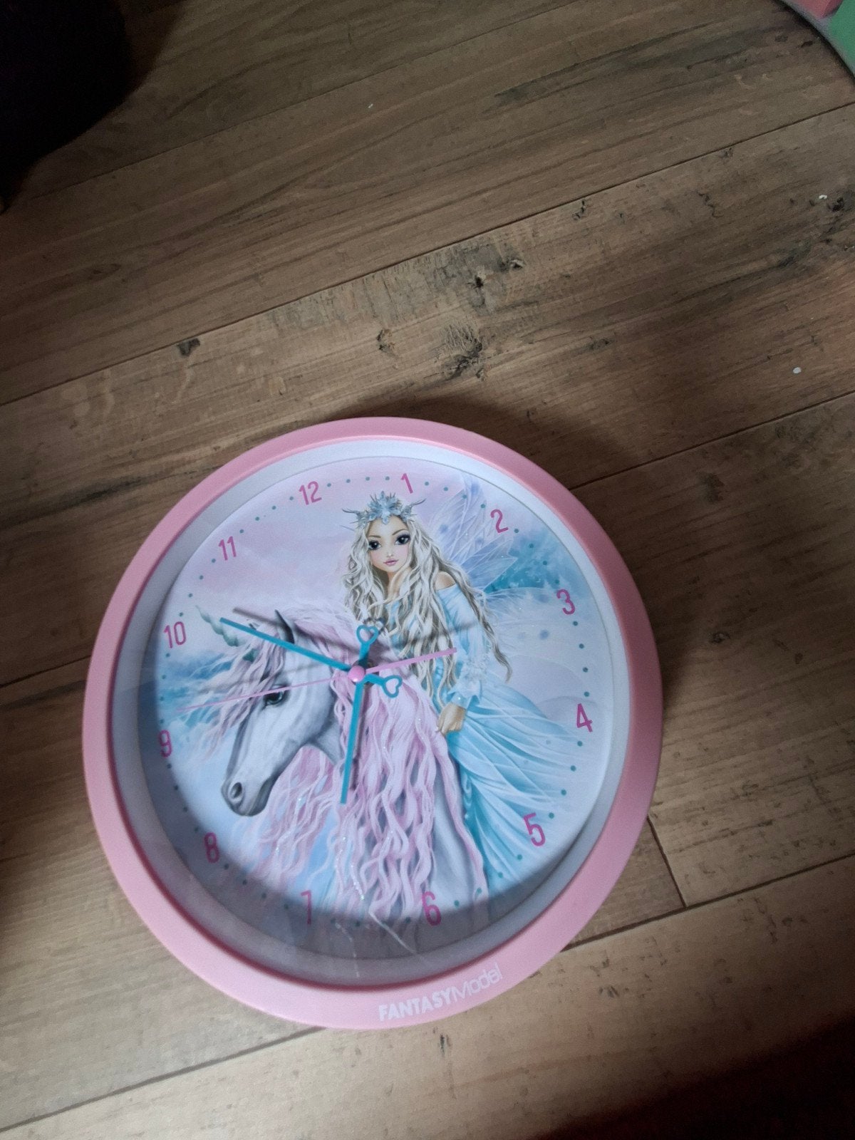 Fantasy Model Wandklok met Eenhoorn en Elf, Ophalen, Zo goed als nieuw, Analoog, Wandklok