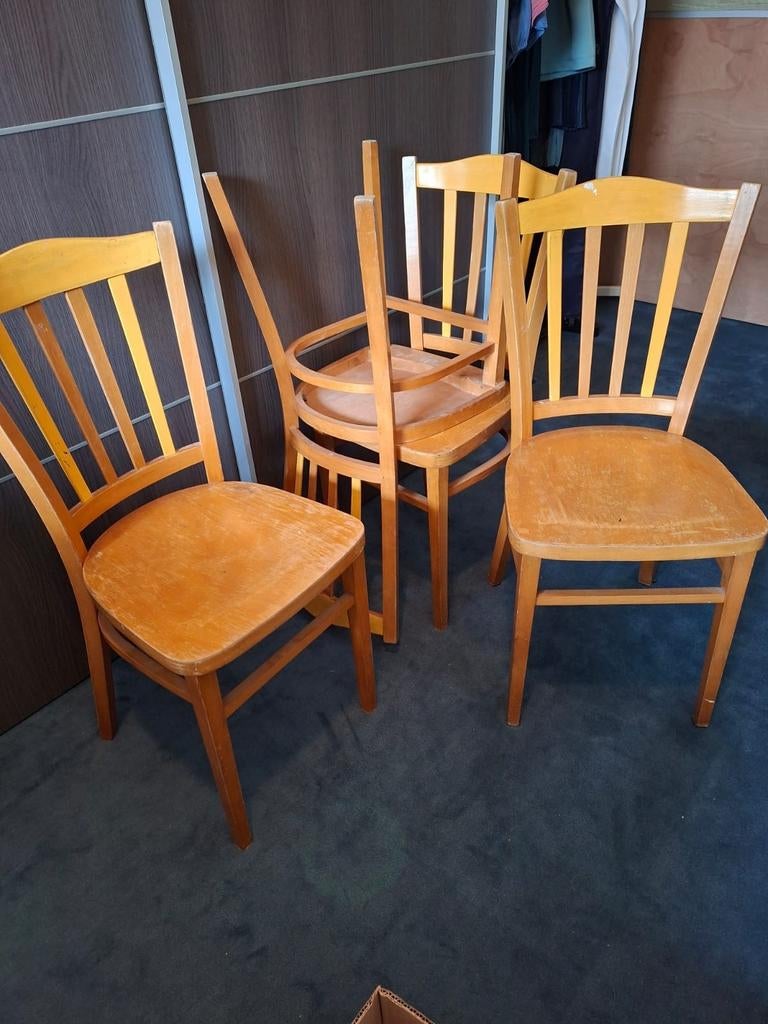 4 houten stoelen, Ophalen, Gebruikt, Bruin