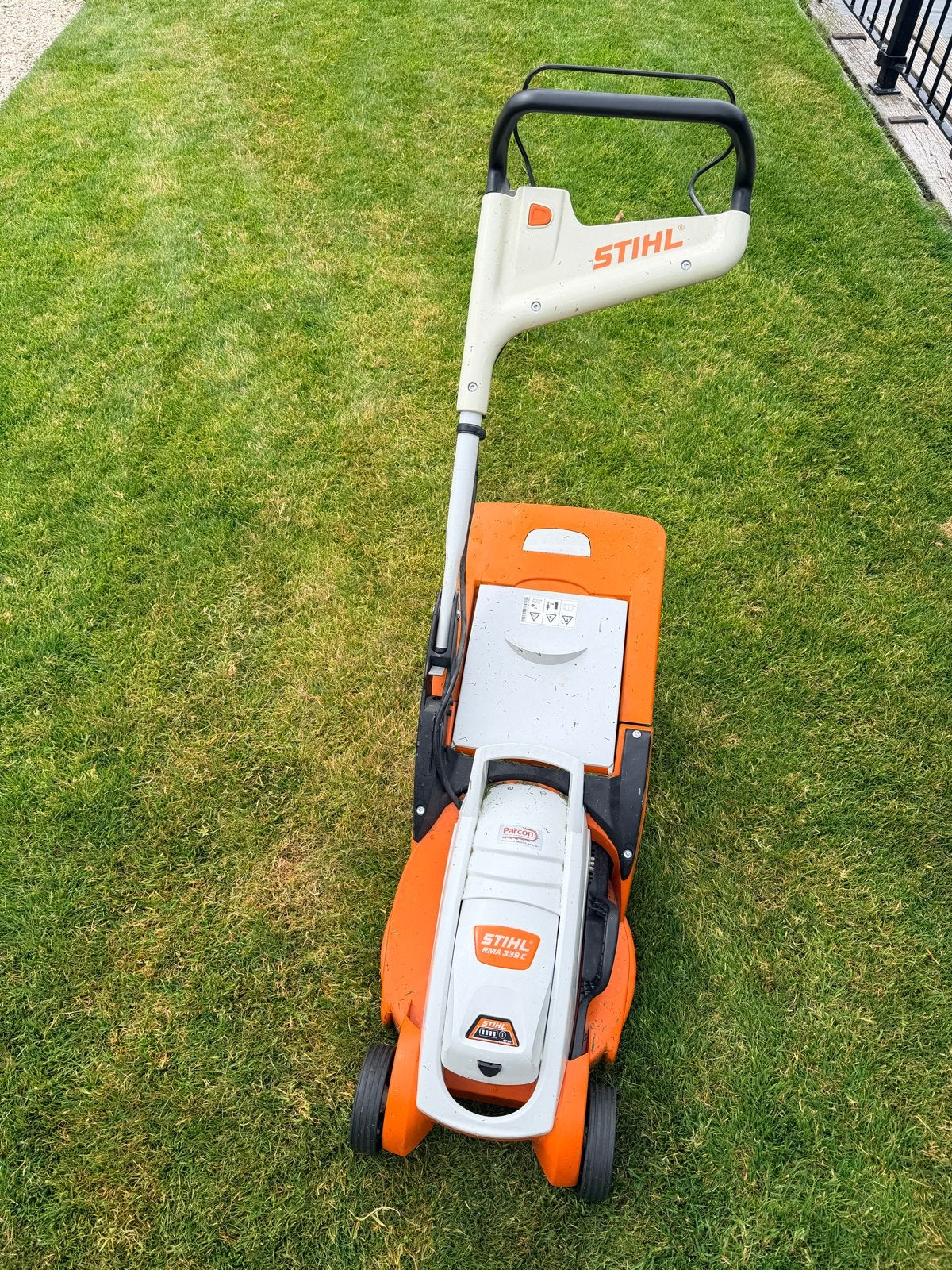 Stihl rme 339c Accu Grasmaaier compleet, Ophalen of Verzenden, Gebruikt, Accu-grasmaaier