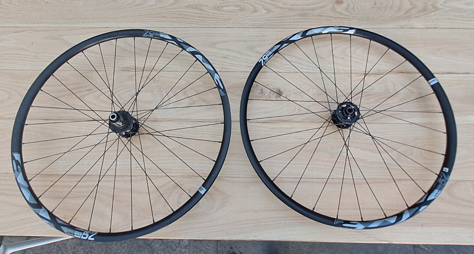 Mountainbike 29 inch wielen met boostnaven, Fietsen en Brommers, Fietsonderdelen, Giant, Zo goed als nieuw, Aluminium, Mountainbike