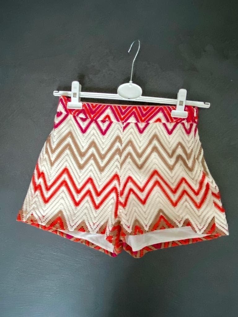 H427 Nieuw: SuperTrash maat S=36 Set: korte broek+top short, Kleding | Dames, Broeken en Pantalons, Wit, Nieuw, Ophalen of Verzenden