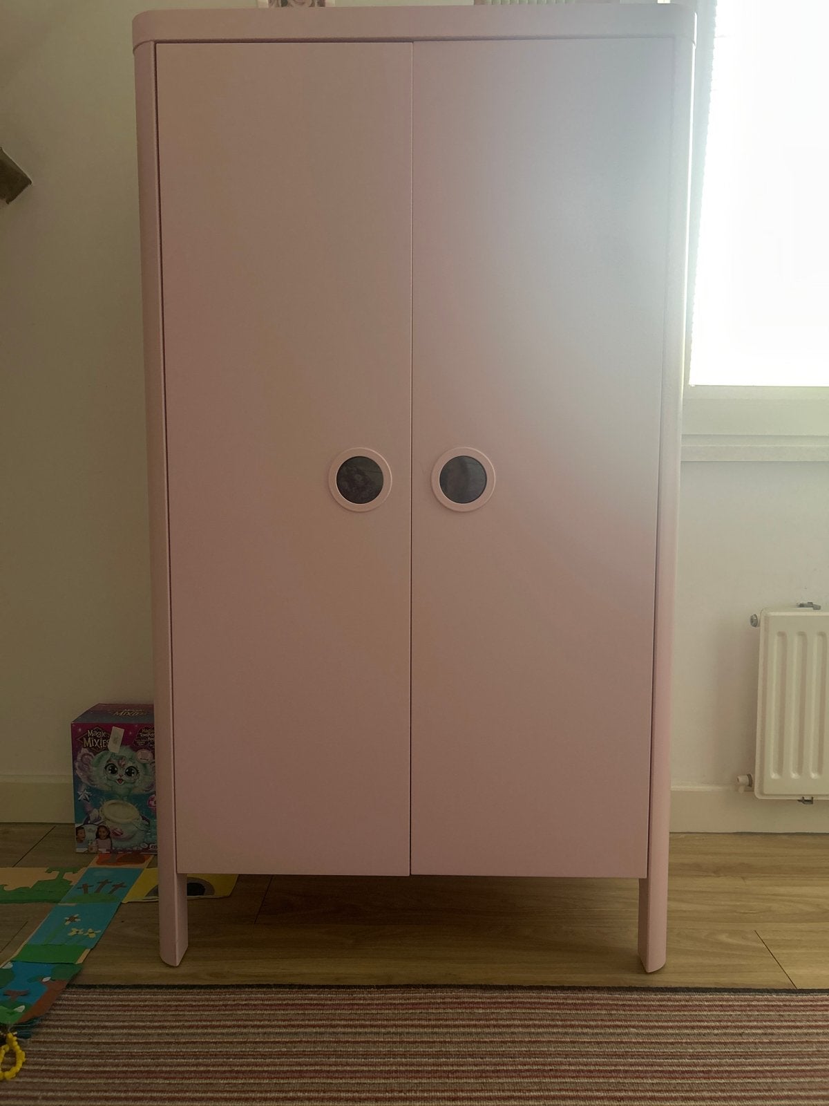 Roze kledingkast voor kinderkamer, Gebruikt, 100 tot 150 cm, 25 tot 50 cm, Overige houtsoorten