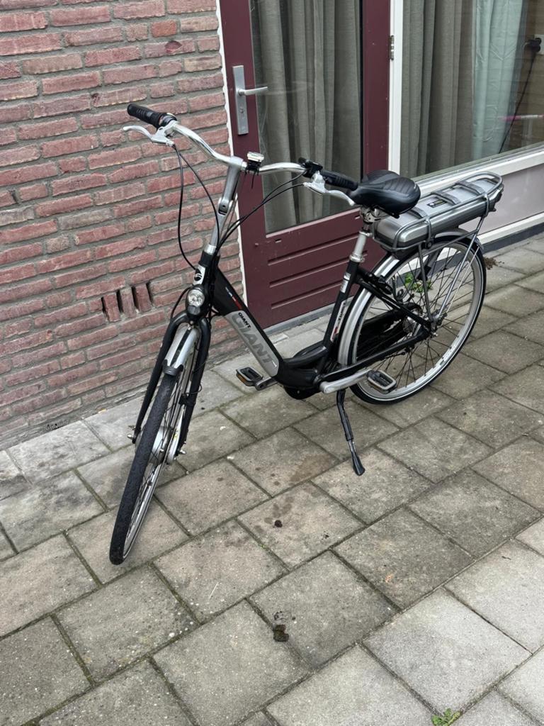 Giant Twist Lite Power Hybride, Gebruikt, 51 tot 55 cm, 30 tot 50 km per accu, Giant