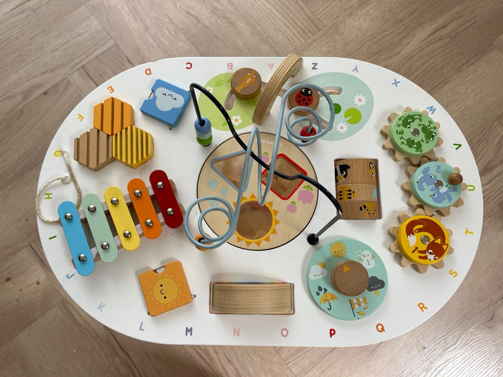 Le Toy Van Petilou activiteitentafel sensory activity, Diversen, Pasen, Ophalen, Zo goed als nieuw
