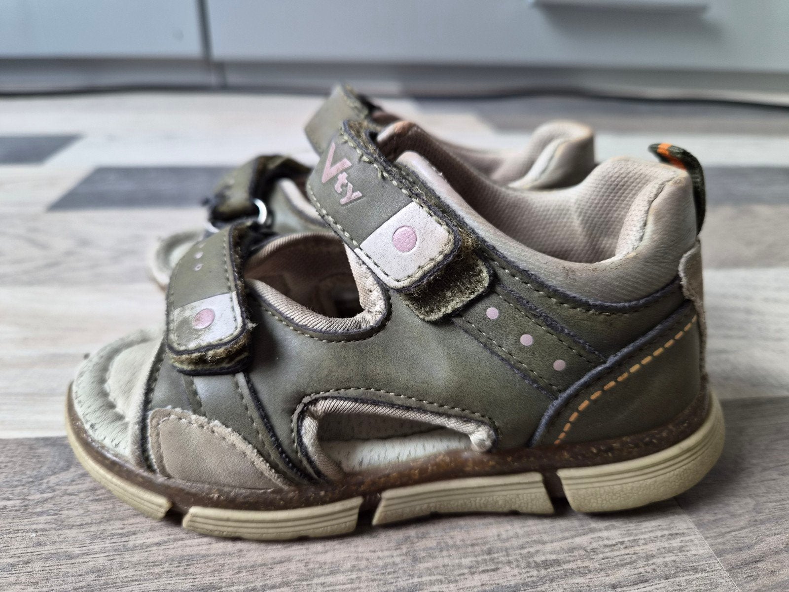 Gratis Vty sandalen maat 25, Ophalen, Gebruikt, Overige typen
