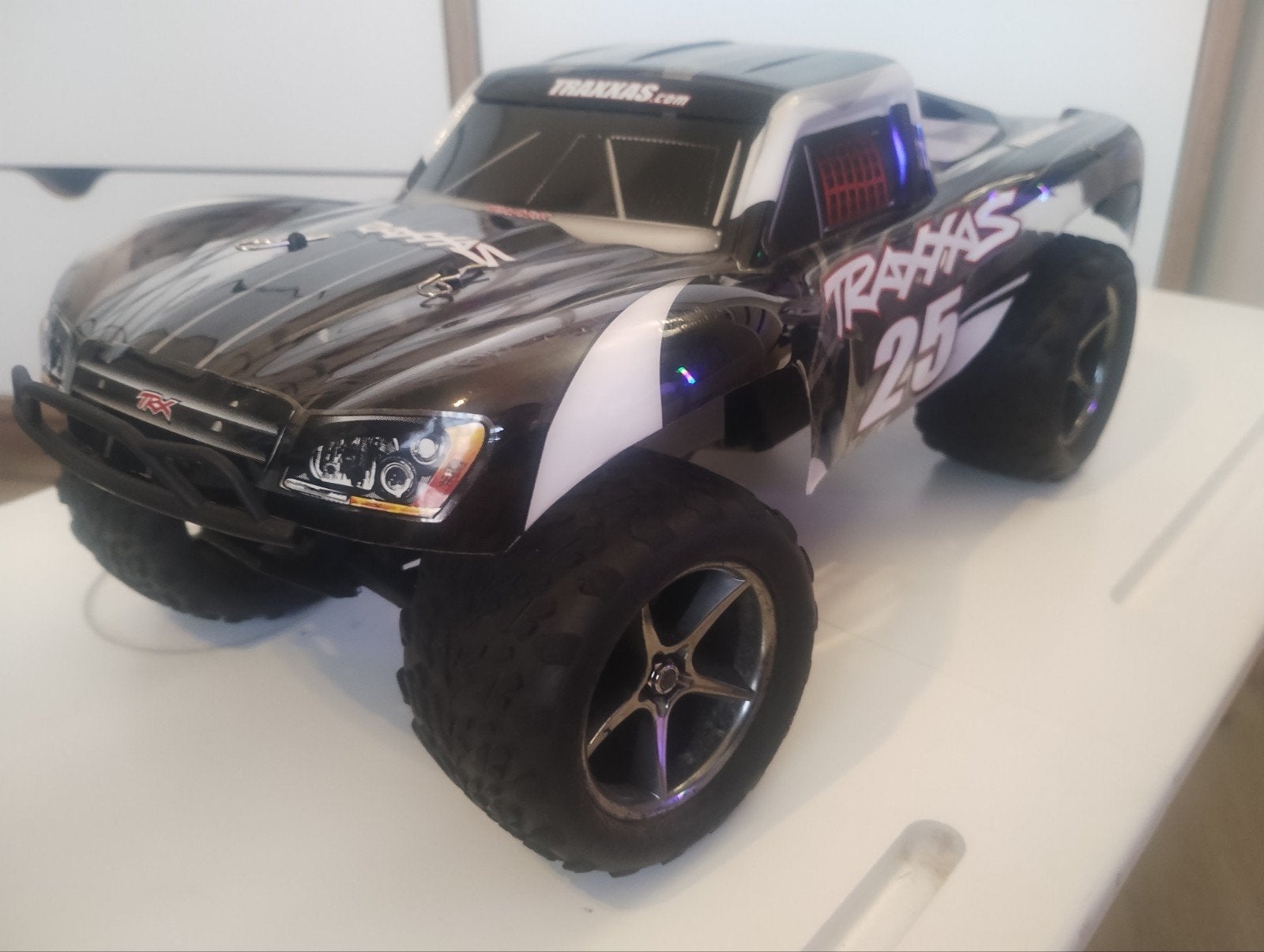 Traxxas Slash 4x4 VXL 1/16 - als nieuw, Elektro, Ophalen of Verzenden, Zo goed als nieuw, Schaal 1:16