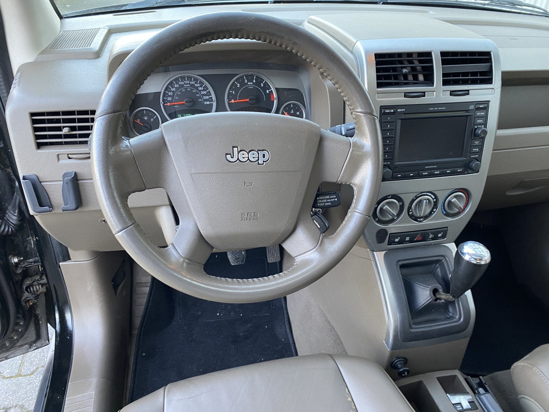 Jeep Compass 2.4 Limited Leer, A/C, Stoelvw, CC, PDC, LM, Tr, Auto's, 450 kg, 4 cilinders, 1435 kg, Zwart