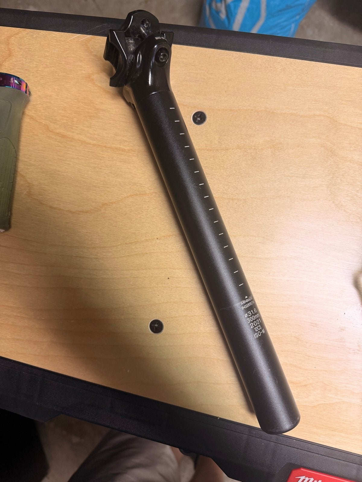 Zadelpen 31.6mm 300mm - Zo goed als nieuw, Fietsen en Brommers, Fietsonderdelen, Ophalen of Verzenden, Zo goed als nieuw, Mountainbike