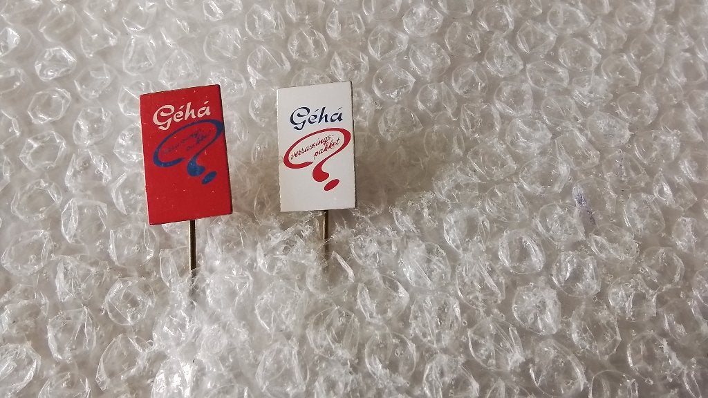2 verschillende speldjes GEHA verrassings pakket, Ophalen of Verzenden, Zo goed als nieuw, Overige onderwerpen