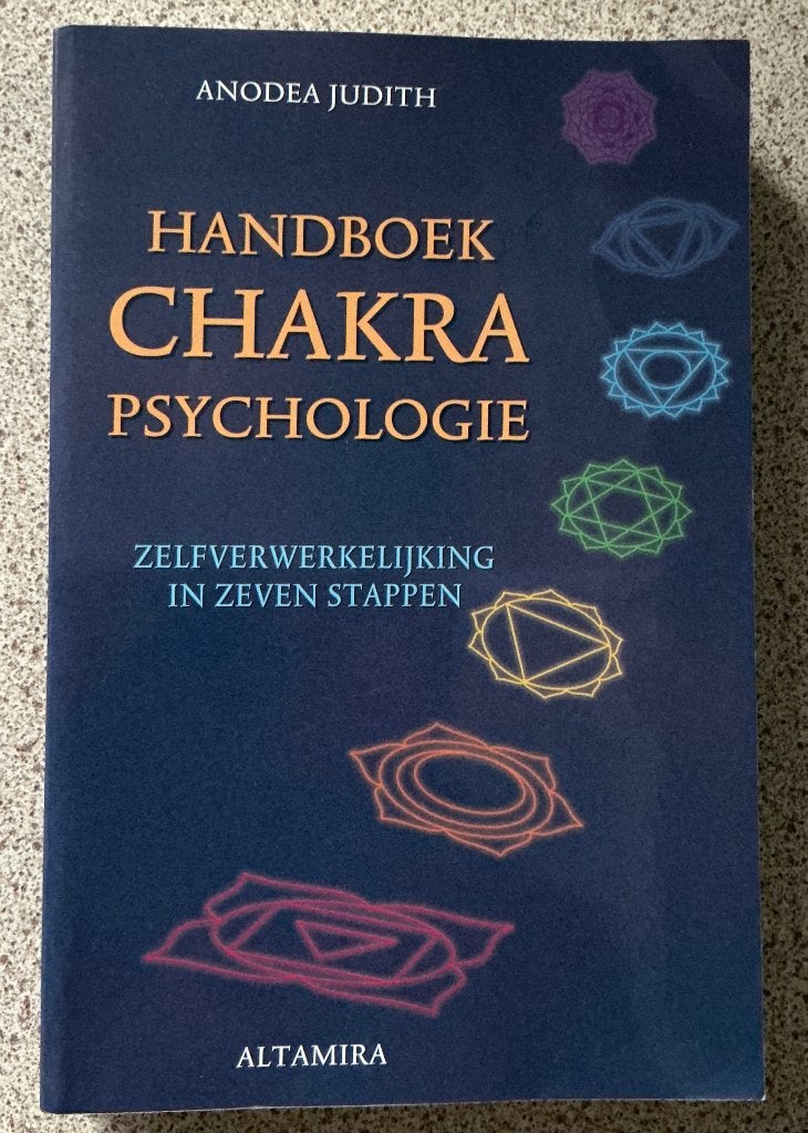 Handboek chakra psychologie - Anodea Judith, Achtergrond en Informatie, Spiritualiteit algemeen, Ophalen of Verzenden, Zo goed als nieuw